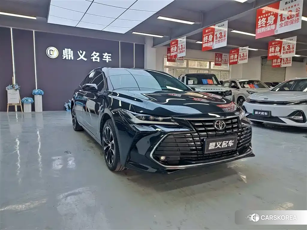 Toyota Avalon 2023 Черный из Китая, фото 4