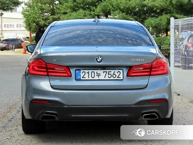 BMW 5 Series (G30) id 4836853 из Кореи 14
