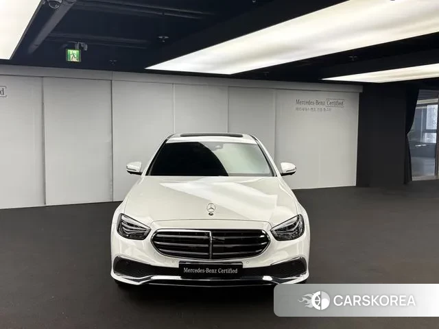 Mercedes-Benz E-Class W213 2023 Белый из Кореи, фото 5