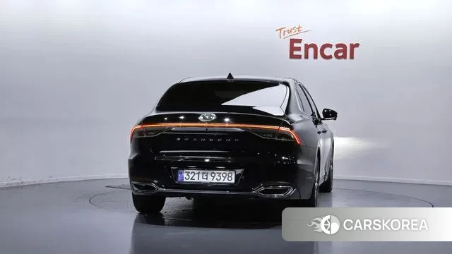 Hyundai The New Grandeur IG id 3610935 из Кореи 14