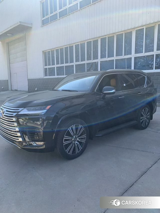 Lexus LX 2025 Черный из Китая, фото 4