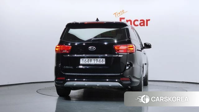 Kia The New Carnival id 4632583 из Кореи 32