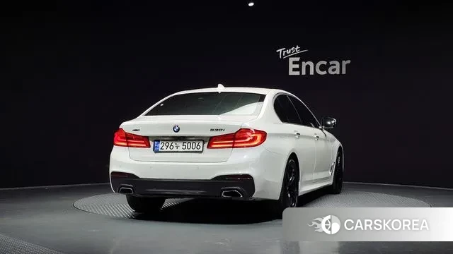 BMW 5 Series (G30) id 3345352 из Кореи 14