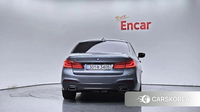 BMW 5 Series (G30) id 4557967 из Кореи 14
