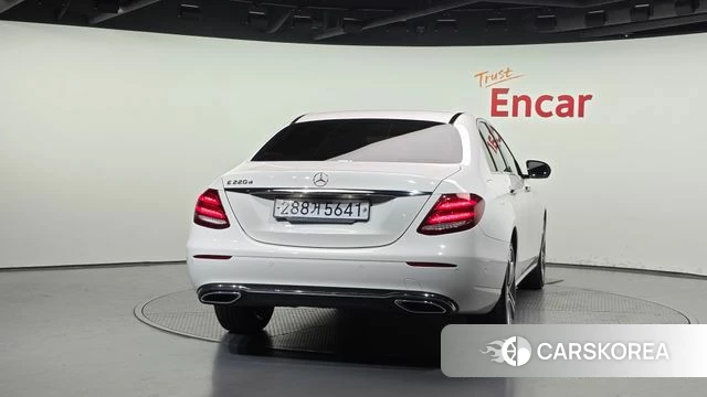 Mercedes-Benz E-Class W213 id 4410719 из Кореи 28