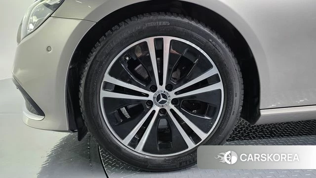 Mercedes-Benz E-Class W213 id 4793729 из Кореи 26