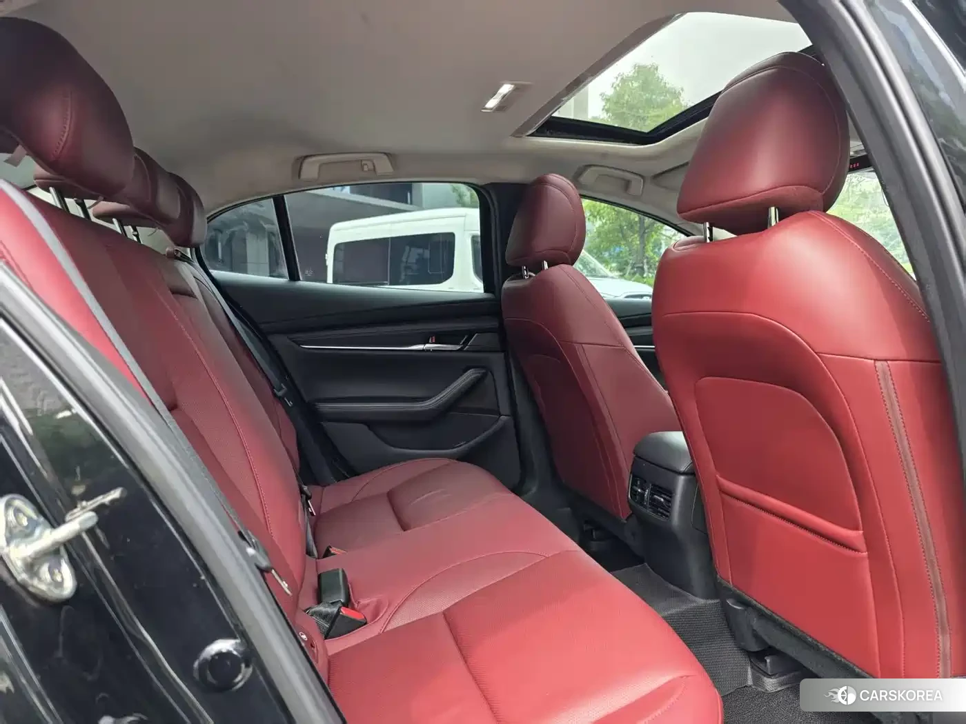Mazda 3 2023 Черный из Китая, фото 4
