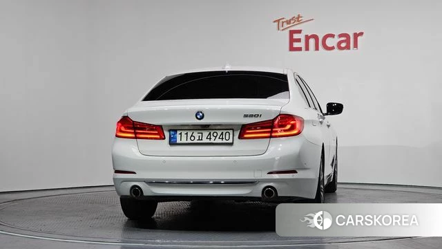 BMW 5 Series (G30) id 3924906 из Кореи 14