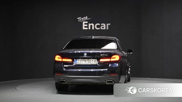 BMW 5 Series (G30) id 3807355 из Кореи 14