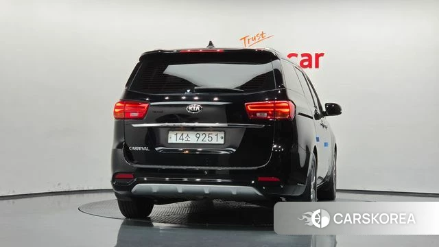 Kia The New Carnival id 4794964 из Кореи 30
