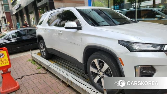 Chevrolet (GM Daewoo) Traverse 2023 Белый из Кореи, фото 4