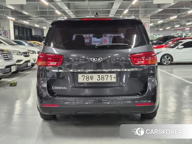 Kia The New Carnival id 3661513 из Кореи 13