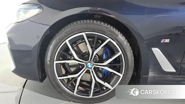 BMW 5 Series (G30) id 3348206 из Кореи 14