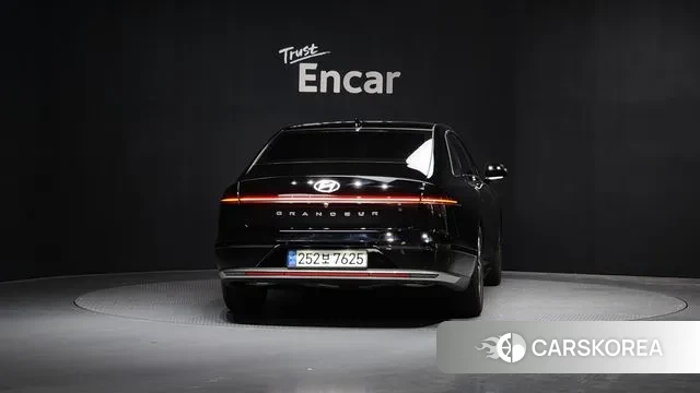 Hyundai Grandeur (GN7) id 3497410 из Кореи 14