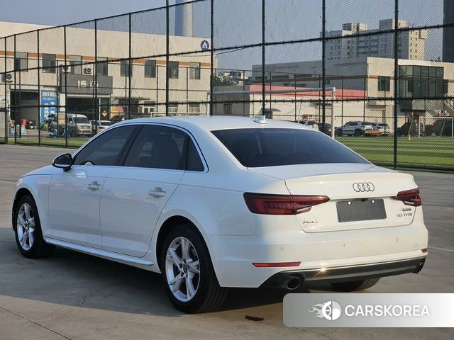 Audi A4L id 4212541 из Китая 9