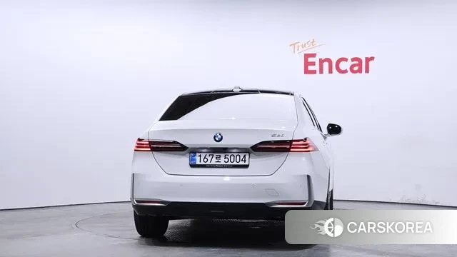 BMW 5 Series (G60) id 3599382 из Кореи 14