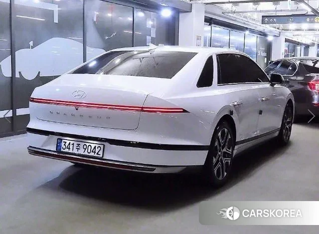 Hyundai Grandeur (GN7) id 2959306 из Кореи 14