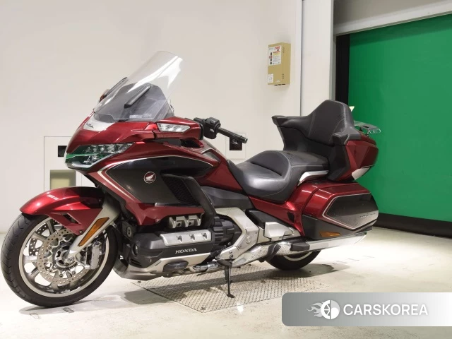 Проданный Honda GL1800 TOUR DCT 2018 из Японии, фото 2