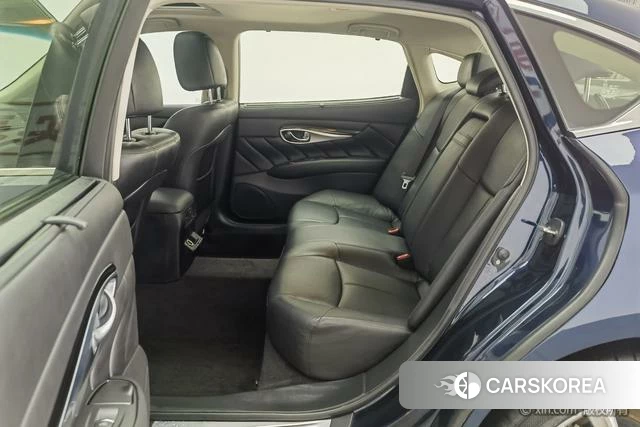 Infiniti Q70 id 4236129 из Китая 18