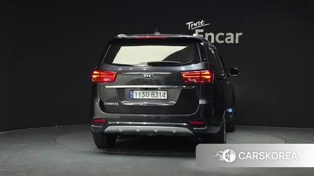 Kia The New Carnival id 3748289 из Кореи 14