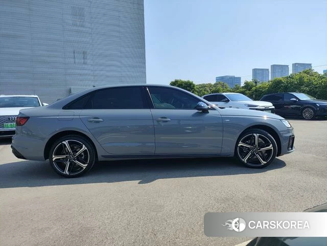Audi A4L id 4259486 из Китая 10