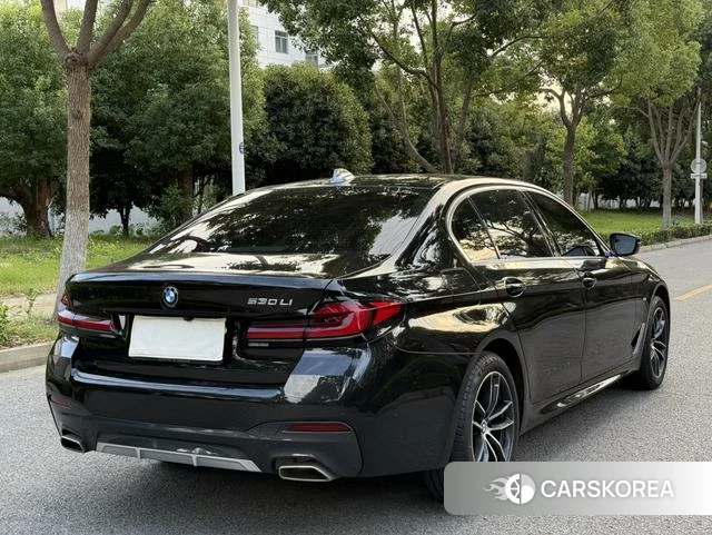 BMW 5 series 2023 Черный из Китая, фото 4