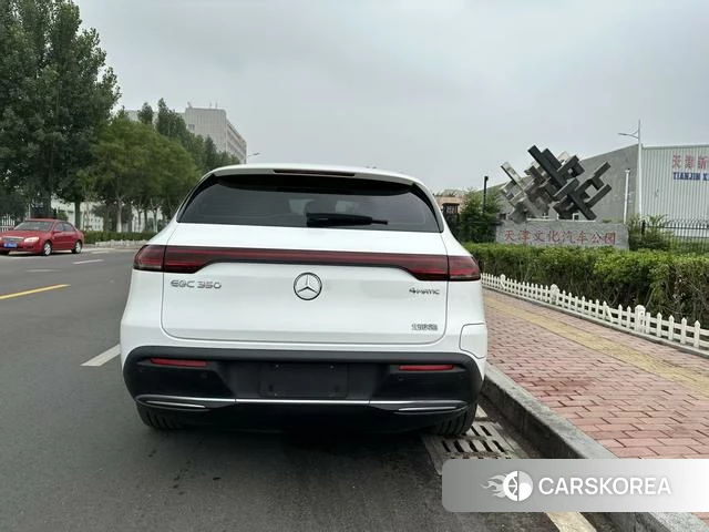 Mercedes-Benz EQC 2023 Белый из Китая, фото 4