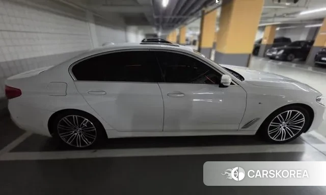 BMW 5 Series (G30) 2020 Белый из Кореи, фото 4