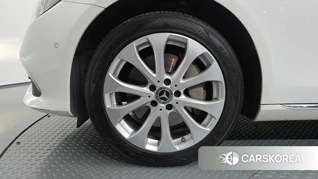 Mercedes-Benz E-Class W213 id 4849677 из Кореи 26
