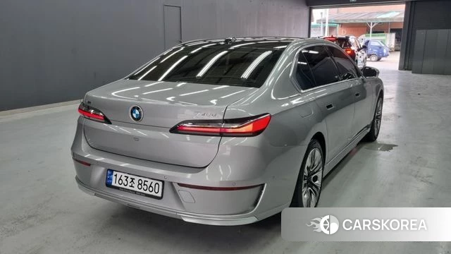 BMW 7 Series (G70) id 4603039 из Кореи 12