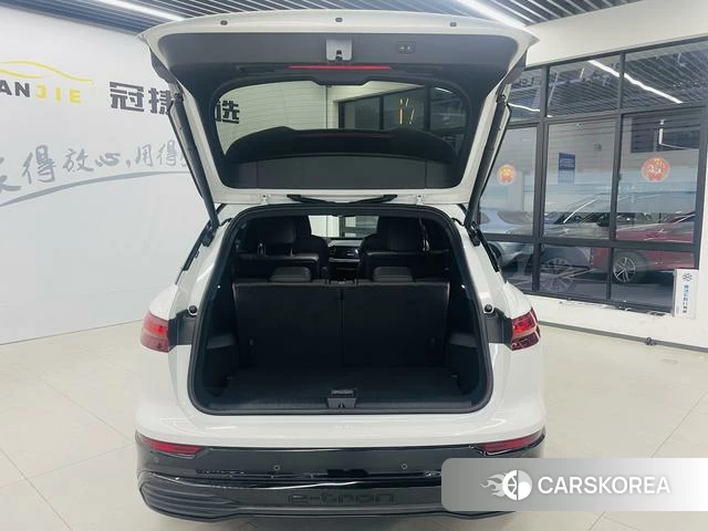 Audi Q5 e-tron id 4242355 из Китая 13