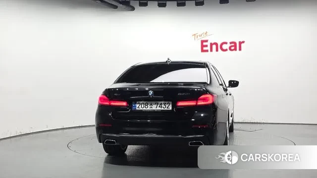 BMW 5 Series (G30) id 3246629 из Кореи 14