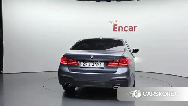 BMW 5 Series (G30) id 3375250 из Кореи 14