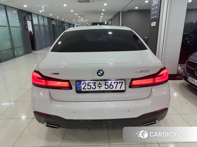 BMW 5 Series (G30) id 3915035 из Кореи 11