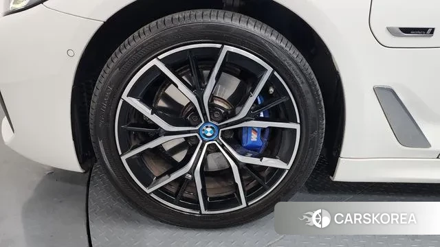 BMW 5 Series (G30) id 3508809 из Кореи 14