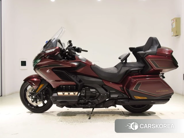 Проданный Honda GL1800 TOUR DCT 2025 из Японии, фото 2