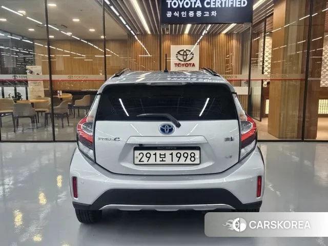 Toyota Prius C id 3778203 из Кореи 13