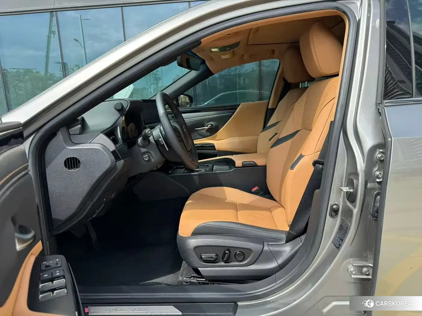 Lexus ES 2023 Silver/gray из Китая, фото 4