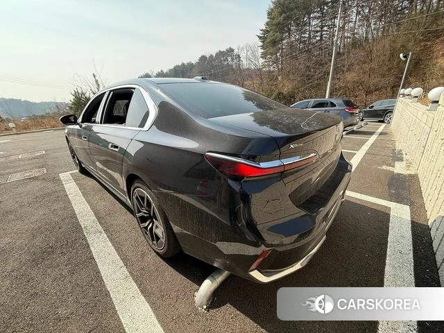 BMW 7 Series (G70) 2024 Черный из Кореи, фото 6