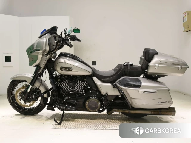 Проданный Harley-Davidson Street Glide FLHXSE1980CVO 2023 из Японии