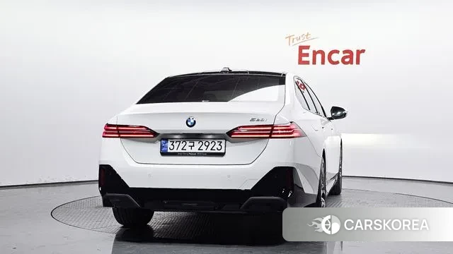 BMW 5 Series (G60) id 3517798 из Кореи 14