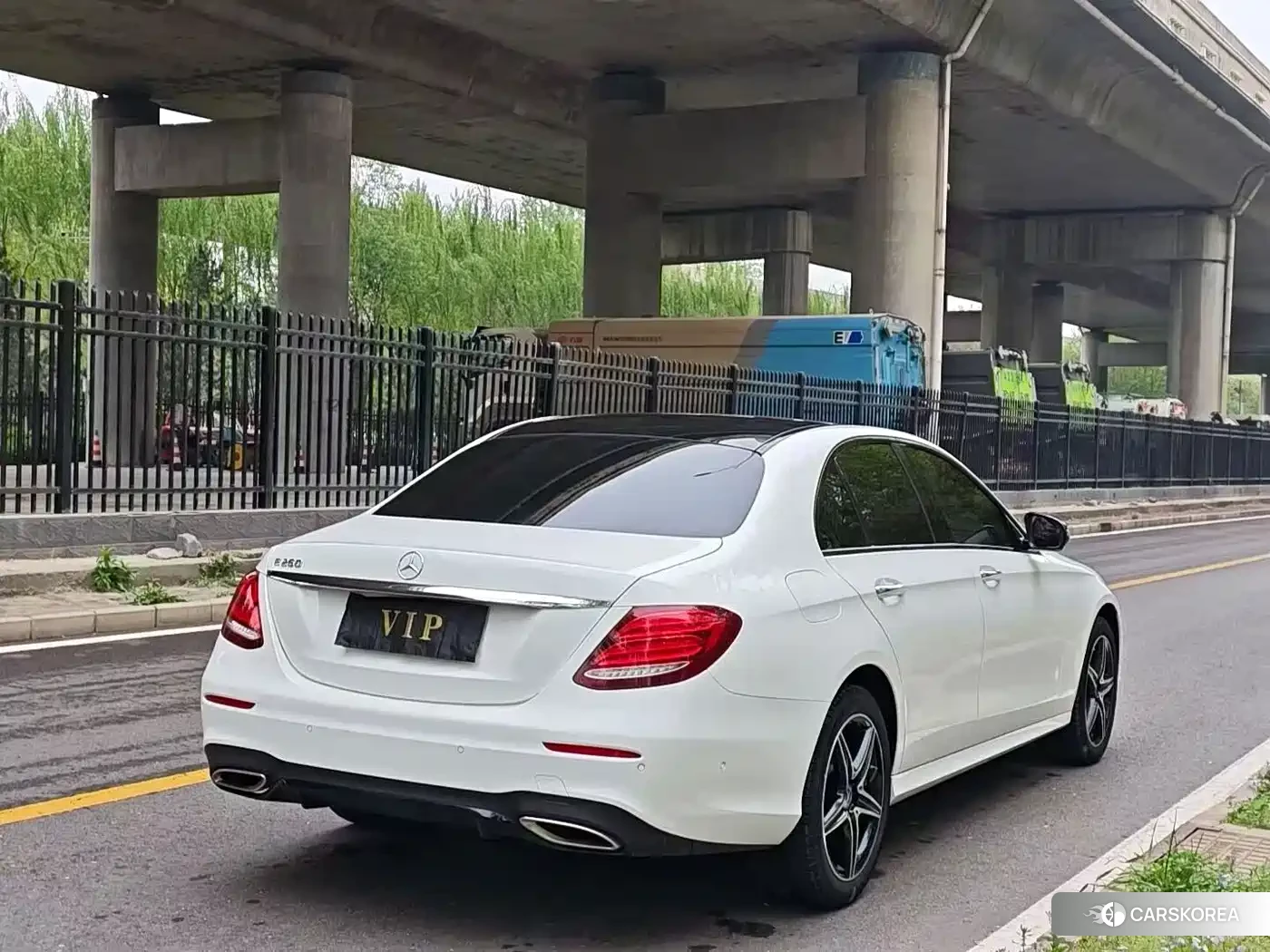 Mercedes-Benz E-Class 2019 Белый из Китая, фото 4
