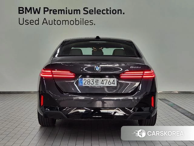 BMW 5 Series (G60) id 3792726 из Кореи 13