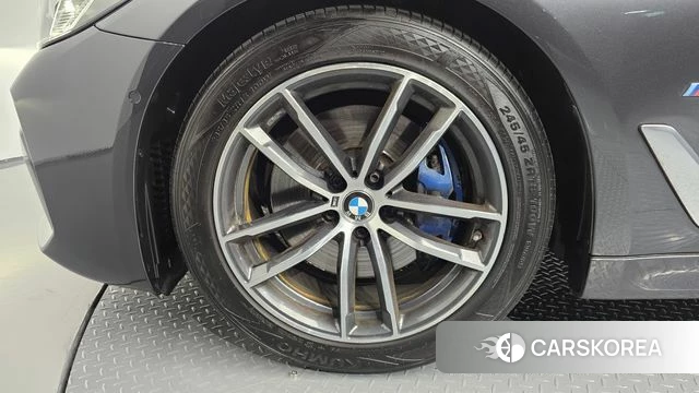 BMW 5 Series (G30) id 4741461 из Кореи 29