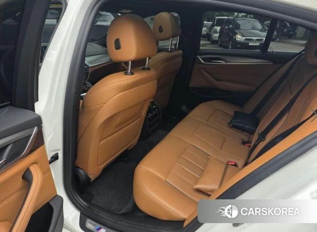 BMW 5 Series (G30) 2018 Белый из Кореи, фото 4