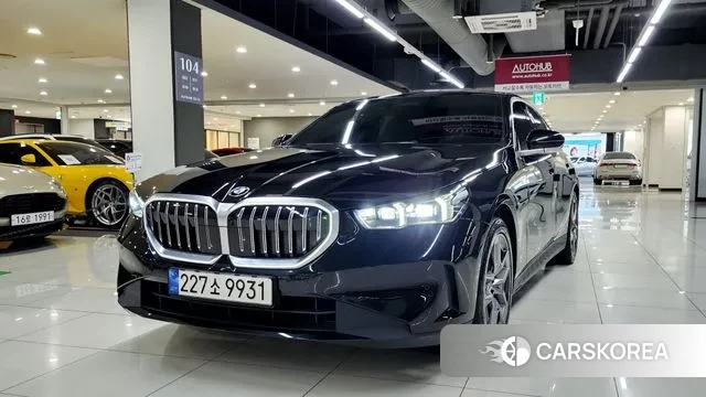 BMW 5 Series (G60) id 2889075 из Кореи 14