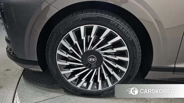 Hyundai Grandeur (GN7) id 3576650 из Кореи 14