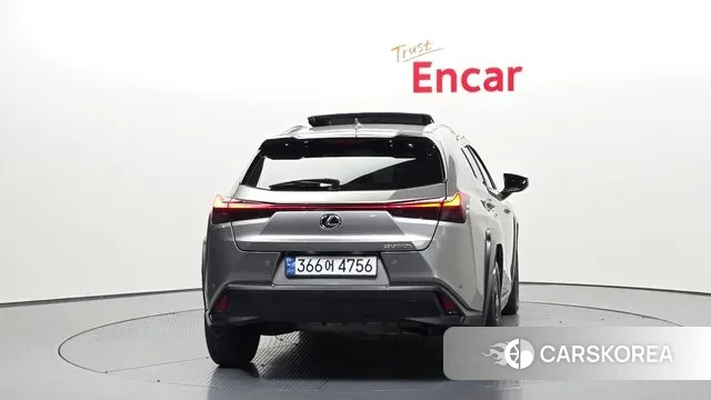 Lexus UX250h id 3769901 из Кореи 14