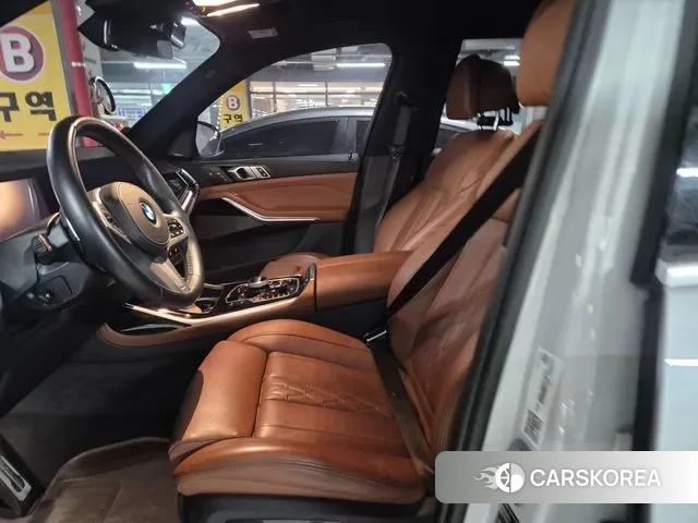 BMW X7 (G07) 2023 Белый из Кореи, фото 4