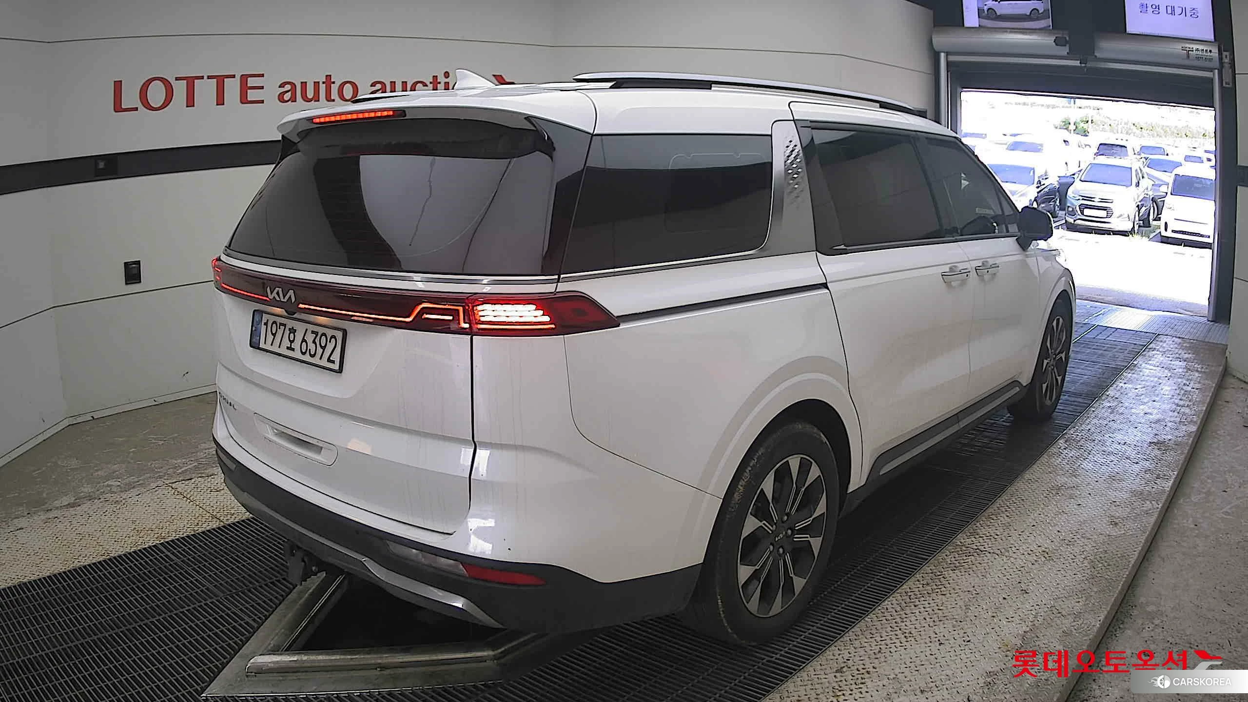 Kia Carnival id 4498444 из Кореи 31